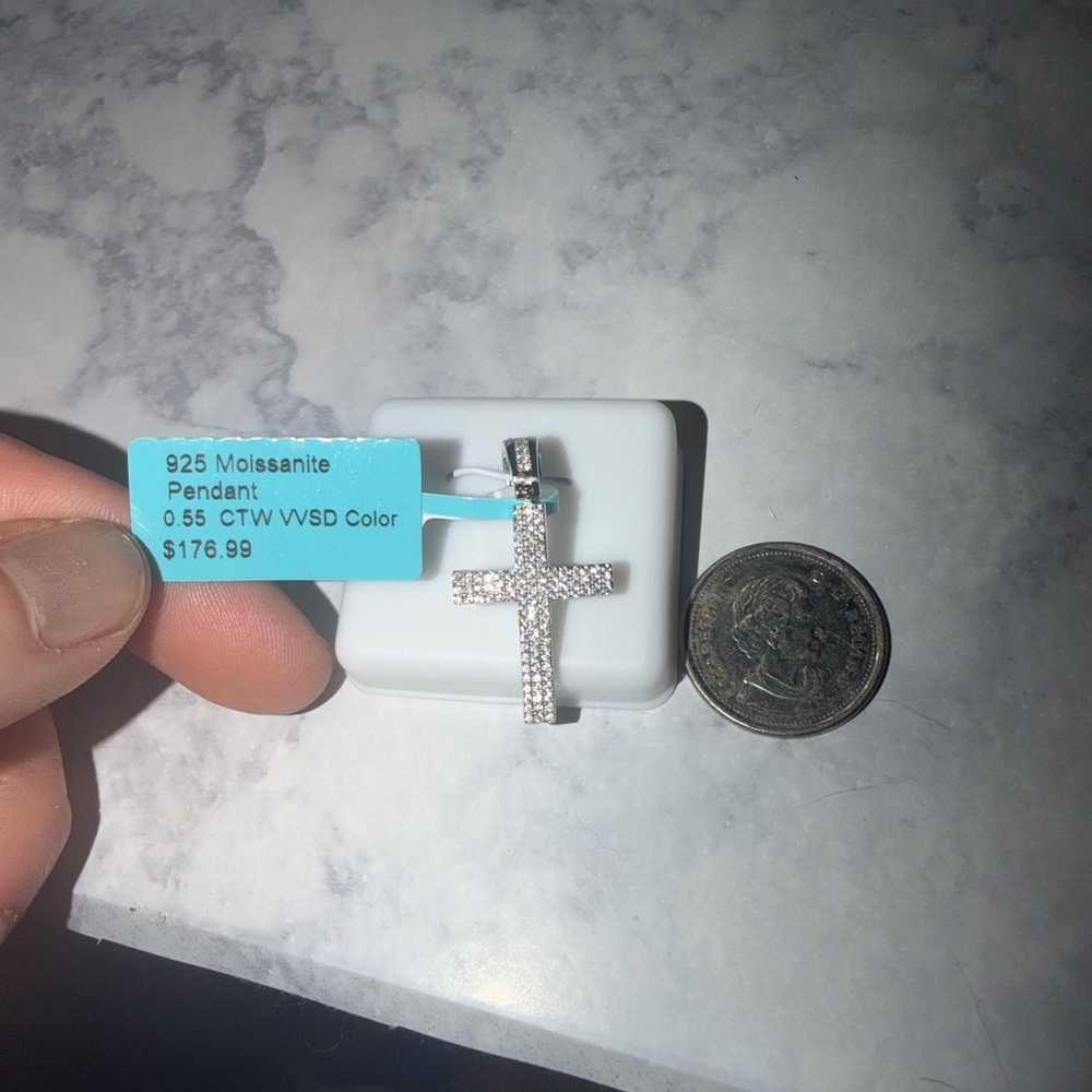 Silver Cross Pendant with Moissanite